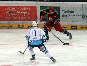 Eishockey-Derby vor Rekordkulisse – Scorpions siegen 4:1 in der TUI Arena